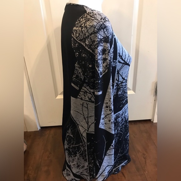 CYC graphic Long Sleeve Crewneck Black Gray Tunic Top size Small - Picture 4 of 9